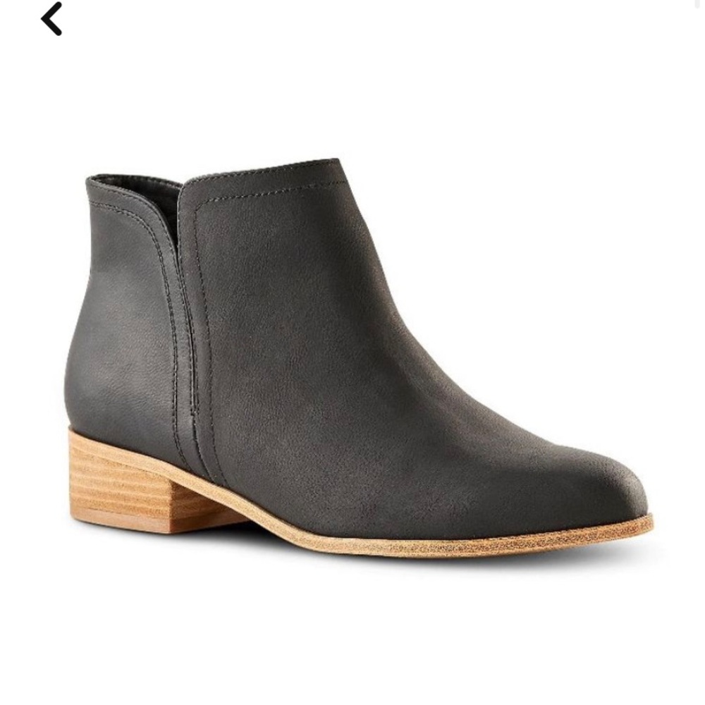 Denver Hayes Aida Ankle Boots